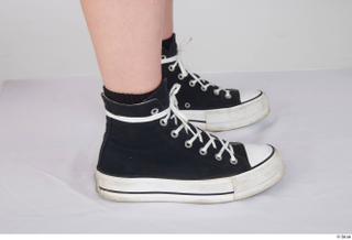 Unaisa black sneakers casual foot 0007.jpg